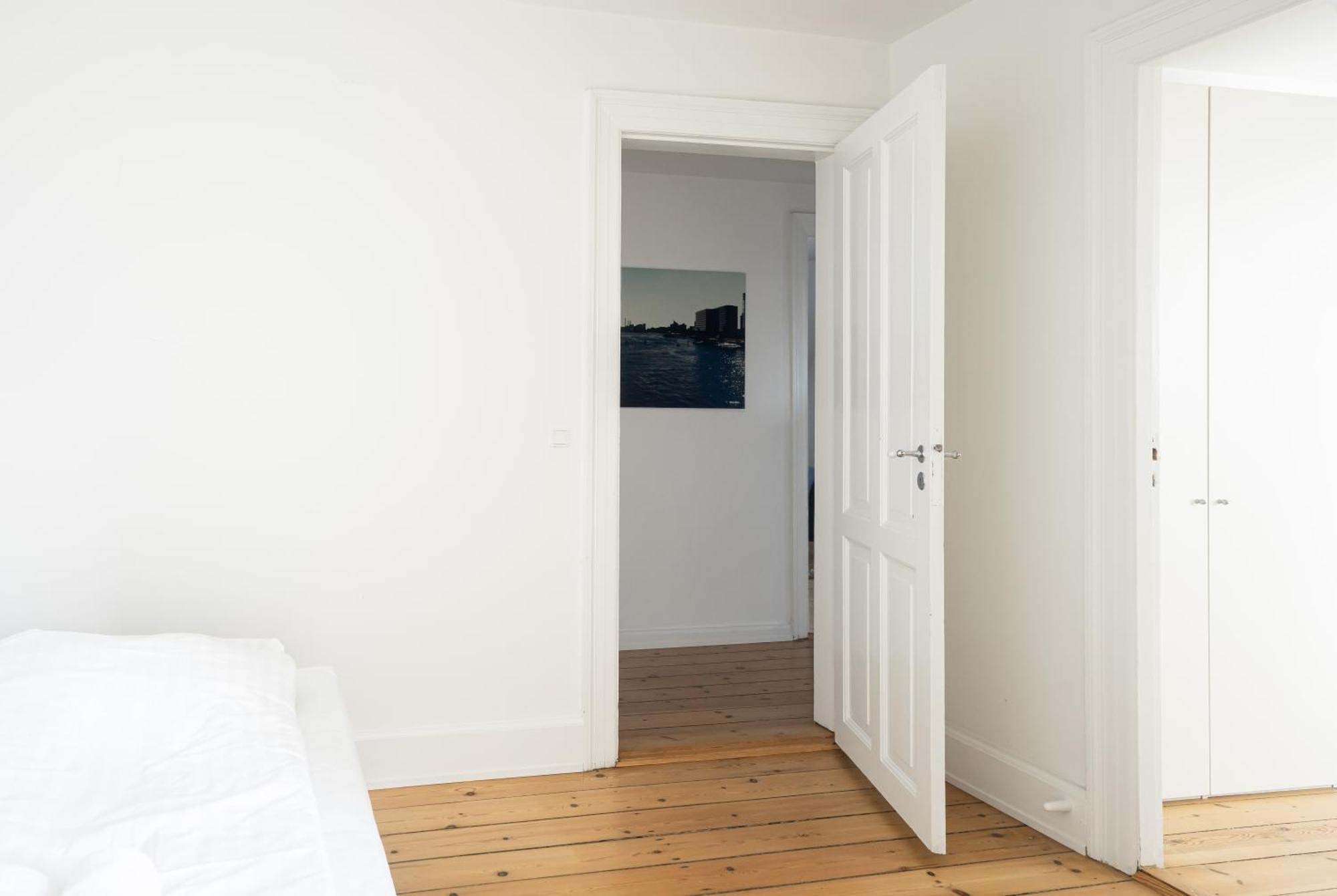 Great 3-bed In Fantastic Location Apartment *